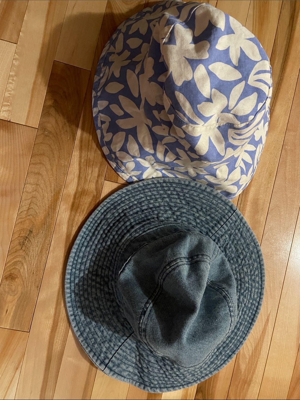 Floral & Denim Bucket Hat - Blue and White Size S